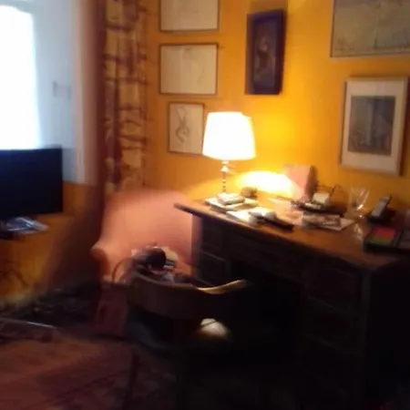 Beau Temps Aux Champs Elysees, Tour Eiffel Appartement