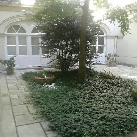 Beau Temps Aux Champs Elysees, Tour Eiffel