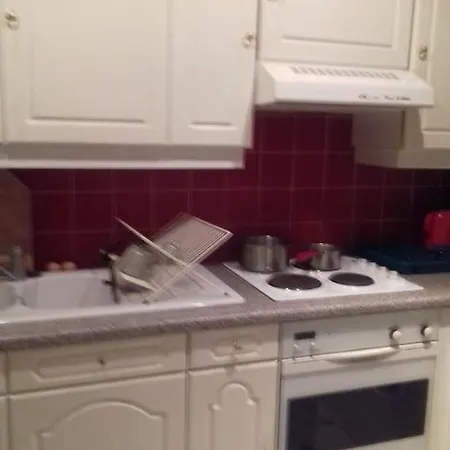 Beau Temps Aux Champs Elysees, Tour Eiffel *