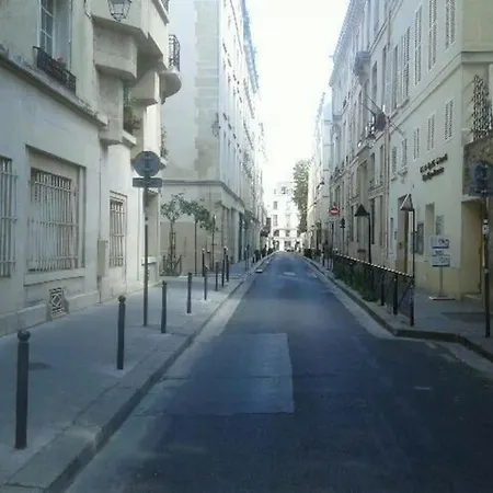 Beau Temps Aux Champs Elysees, Tour Eiffel *